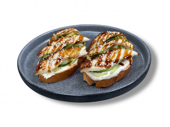 БРУСКЕТТА С КОПЧЕНЫМ УГРЕМ