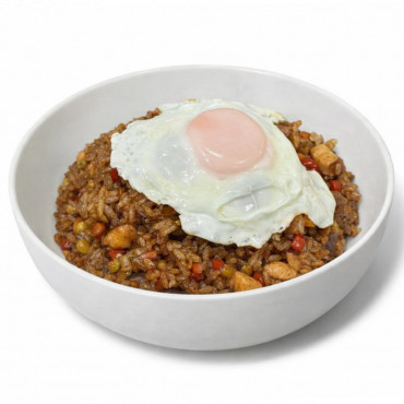 Тяхан с курицей и овощами